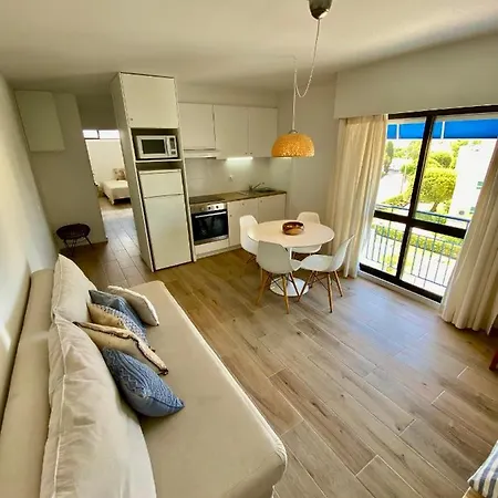 - Apartamento E Golf Pl Ii Lejlighed *